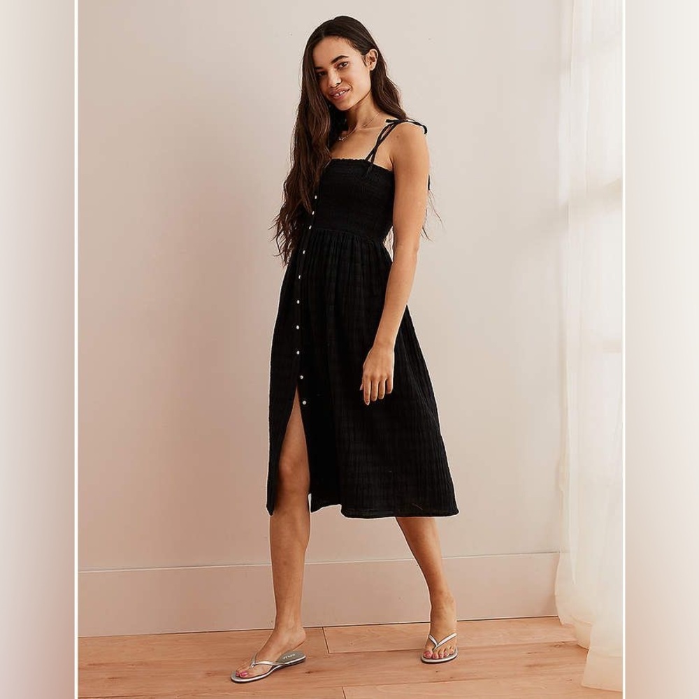 ◾️Aerie Button Down Smocked  At The Barre Midi Dress